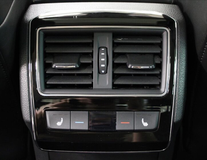 Škoda Superb Sedan / Limuzína 1,8 l 132 kw