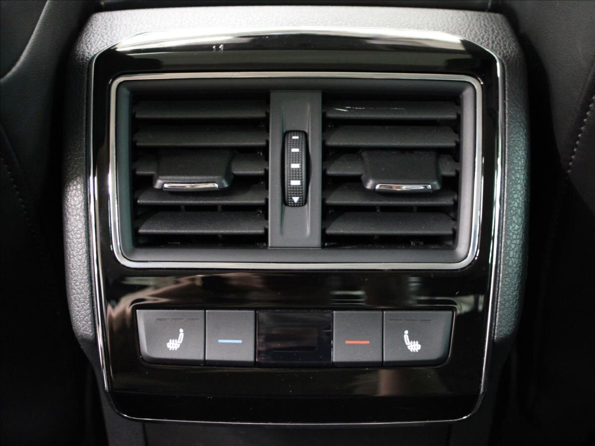 Škoda Superb Sedan / Limuzína 1,8 l 132 kw