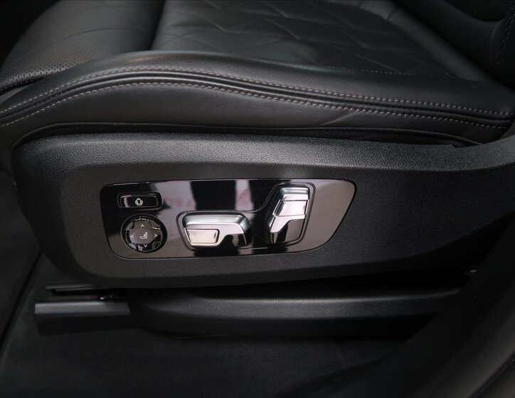 BMW X5 Kombi 3,0 l 245 kw