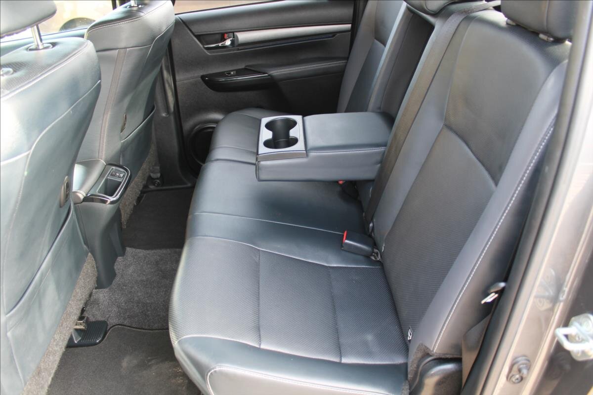 Toyota Hilux Pick-up 2,8 l 150 kw