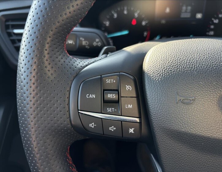 Ford Focus Kombi 998,0 92 kw