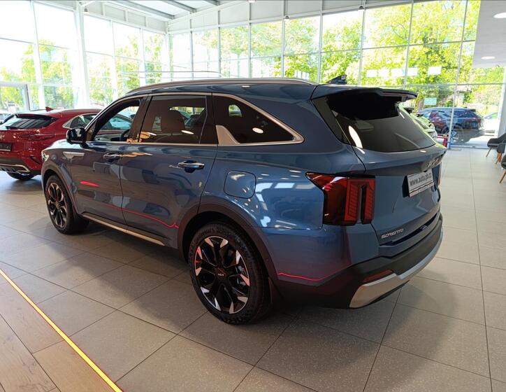 KIA Sorento 4