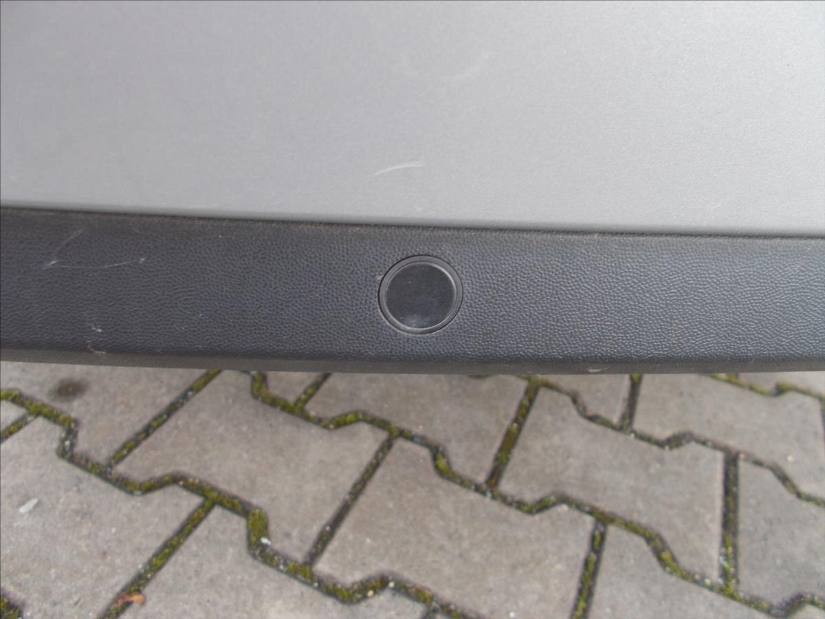 Škoda Octavia Sedan / Limuzína 1,6 l 77 kw