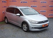 Volkswagen Touran 1