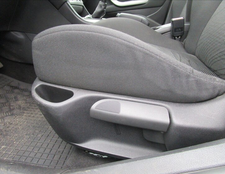 Peugeot 308 Hatchback 1,6 l 66 kw