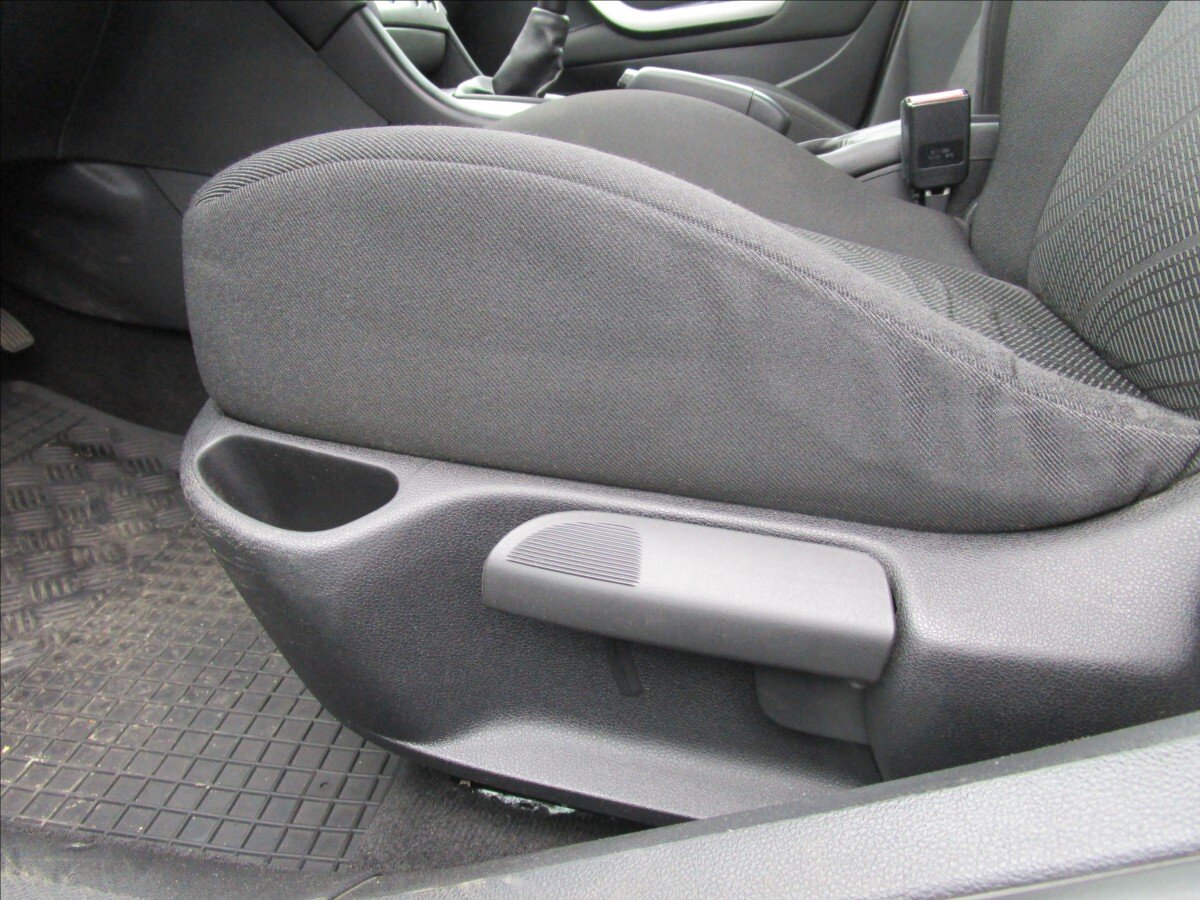 Peugeot 308 Hatchback 1,6 l 66 kw