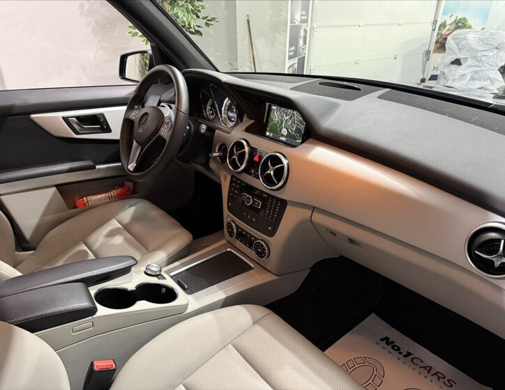 Mercedes-Benz GLK 18