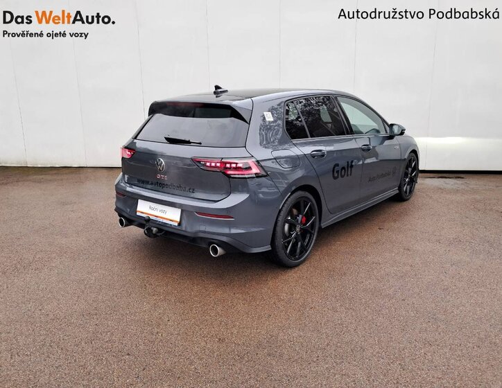 Volkswagen Golf Hatchback 2,0 l 195 kw