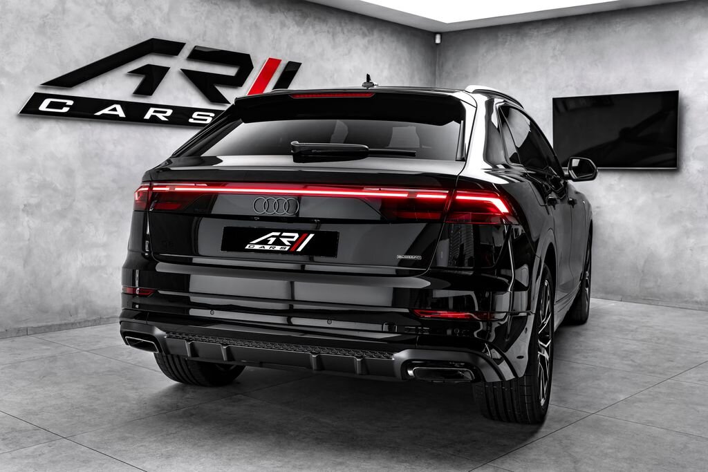 Audi Q8 SUV / Terénní 3,0 l 210 kw