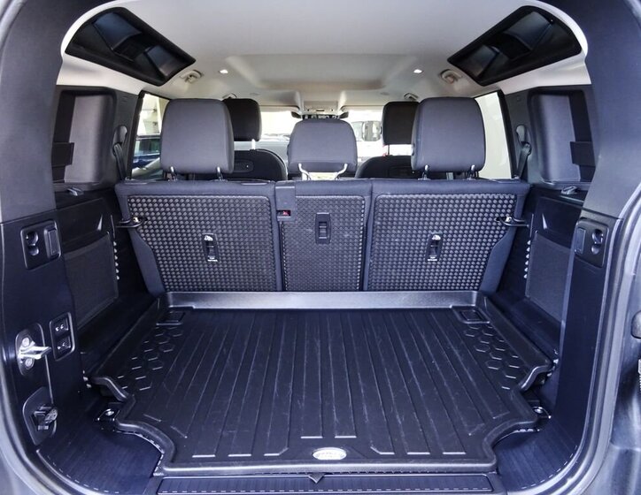 Land Rover Defender SUV / Terénní 3,0 l 221 kw