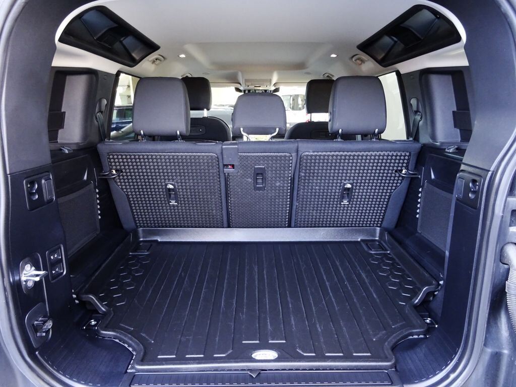 Land Rover Defender SUV / Terénní 3,0 l 221 kw
