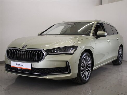 Škoda Superb Kombi 1,5 l 150 kw