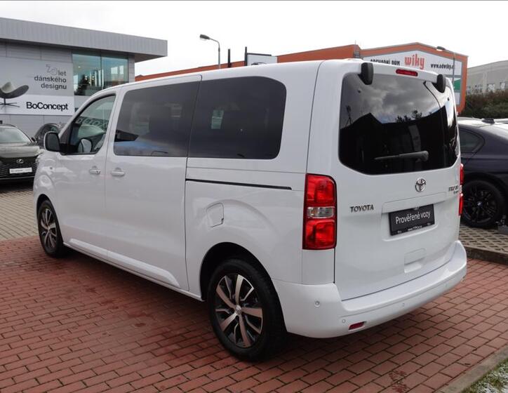 Toyota ProAce Verso 6