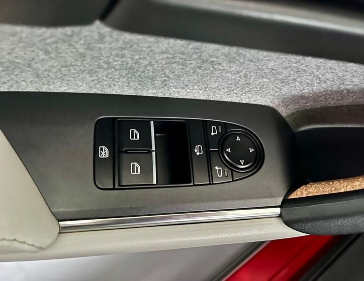 Mazda MX-30 SUV / Terénní 0,0 107 kw