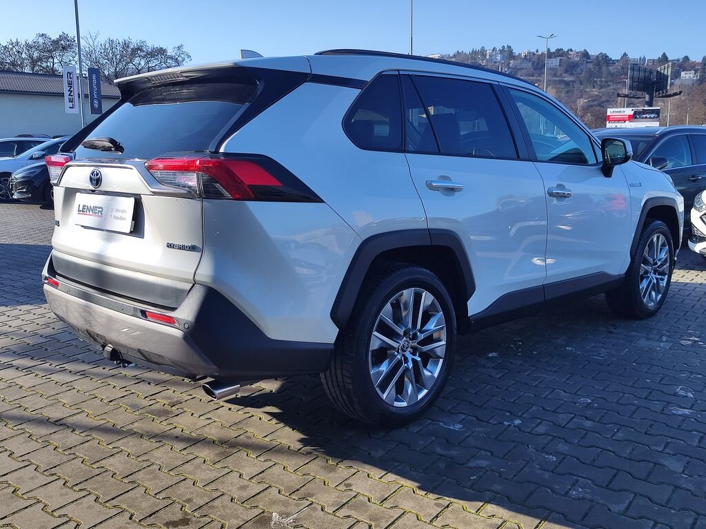 Toyota RAV4 SUV 2,5 l 163 kw