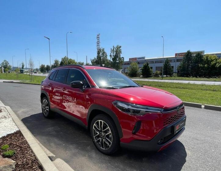 Toyota Corolla Cross 15