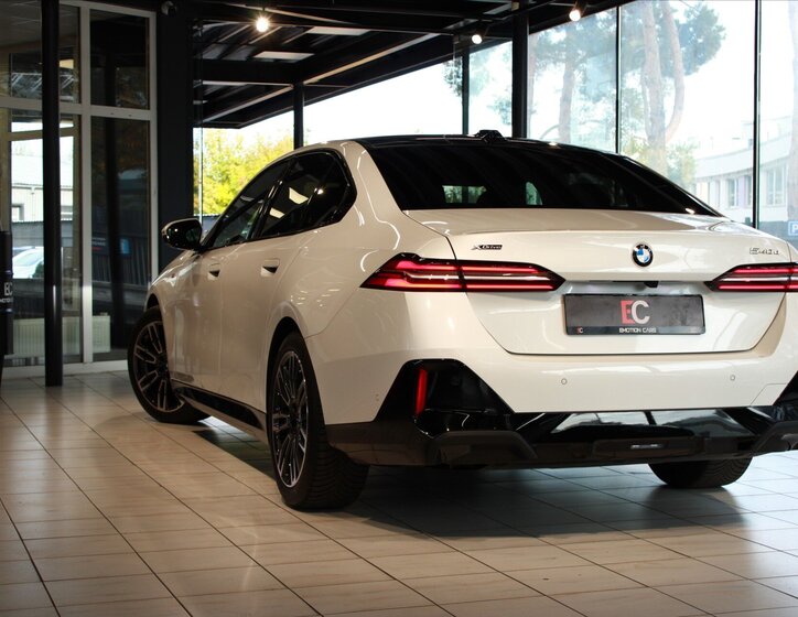 BMW Řada 5 Sedan / Limuzína 3,0 l 210 kw