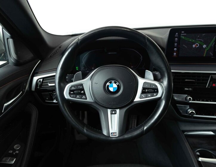 BMW Řada 5 Sedan / Limuzína 4,4 l 390 kw