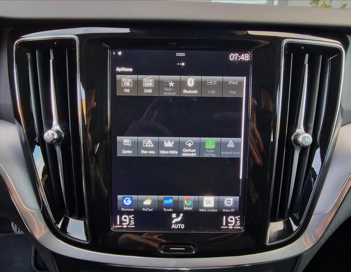 Volvo V60 Kombi 2,0 l 145 kw