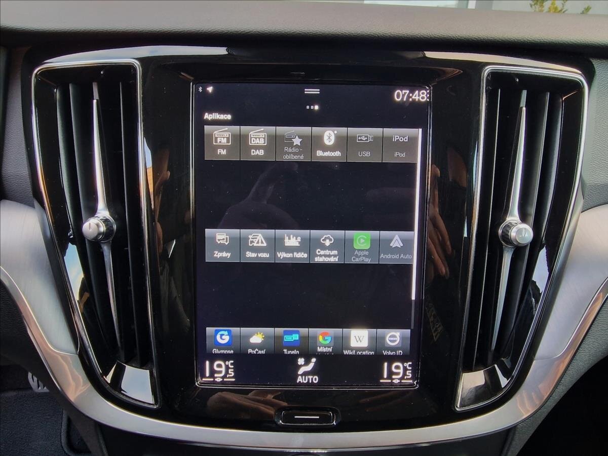 Volvo V60 Kombi 2,0 l 145 kw