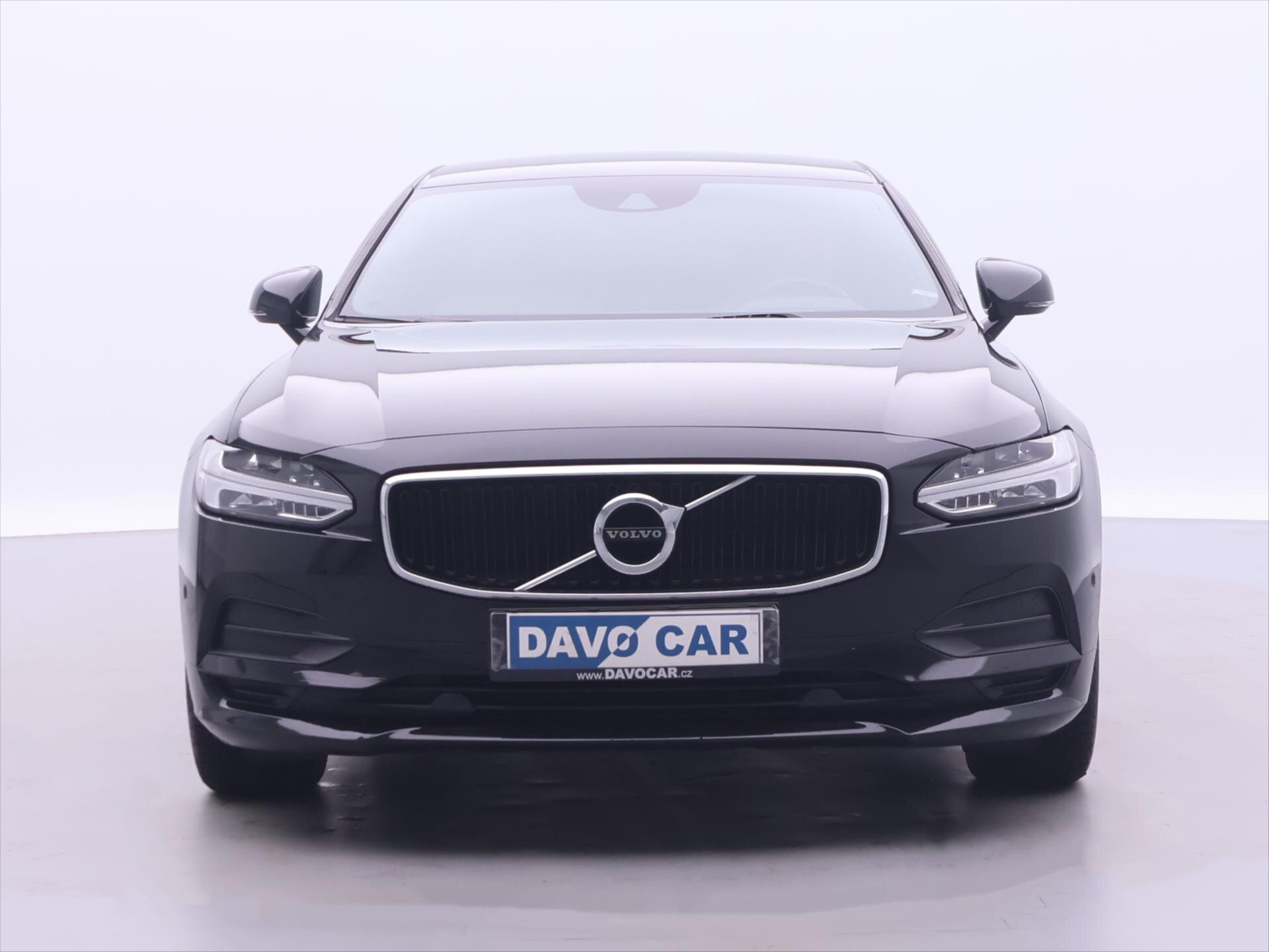 Volvo S90 Sedan / Limuzína 2,0 l 187 kw