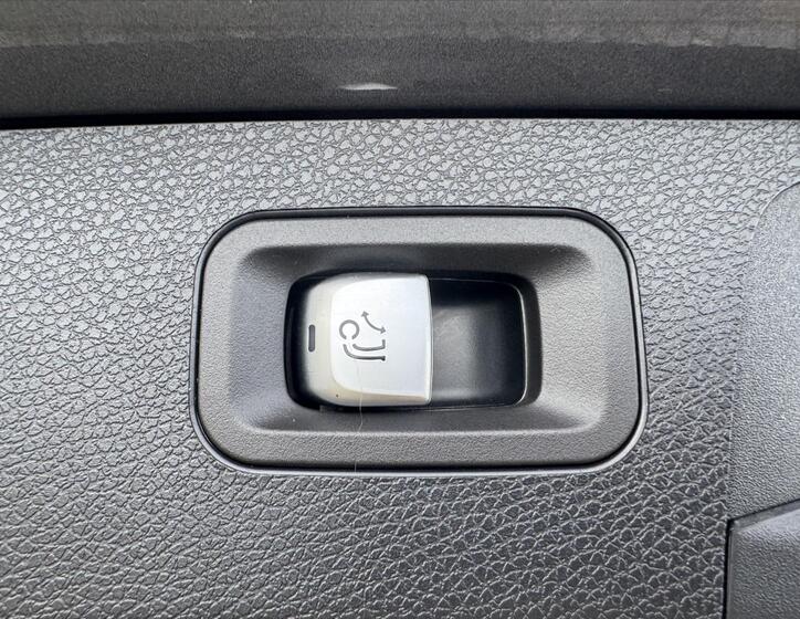 Mercedes-Benz Třídy E 27