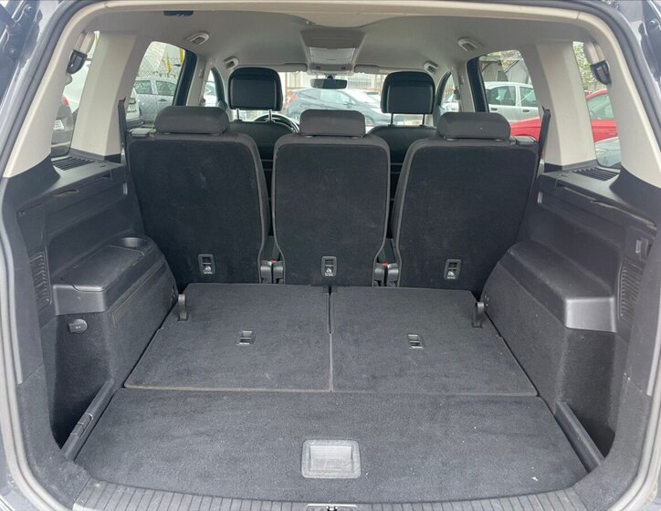 Volkswagen Touran MPV 1,5 l 110 kw