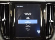 Volvo XC60 SUV / Terénní 2,0 l 223 kw