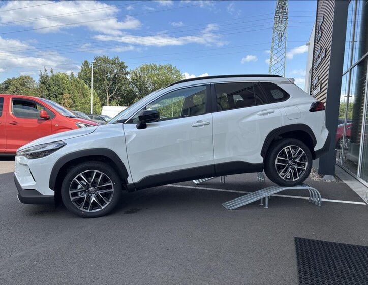 Toyota Corolla Cross SUV 1,8 l 103 kw