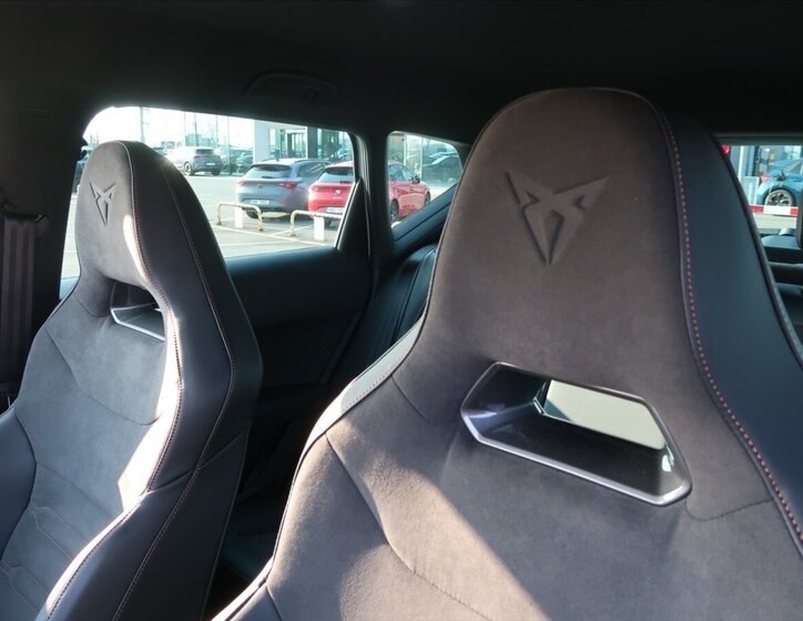 Cupra Ateca SUV / Terénní 1,5 l 110 kw