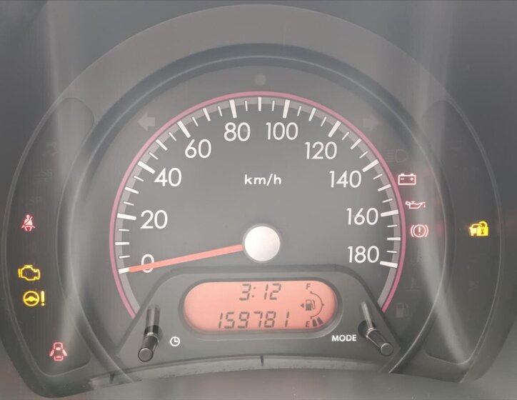 Suzuki Alto Hatchback 996,0 50 kw