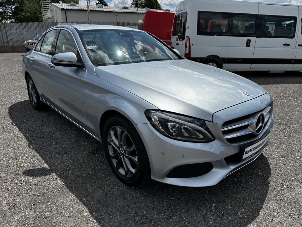 Mercedes-Benz Třídy C Sedan 1,6 l 115 kw