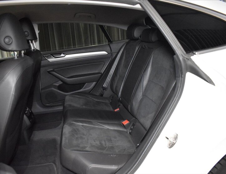 Volkswagen Arteon Liftback 2,0 l 176 kw