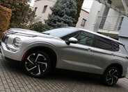 Mitsubishi Outlander SUV 2,4 l 162 kw