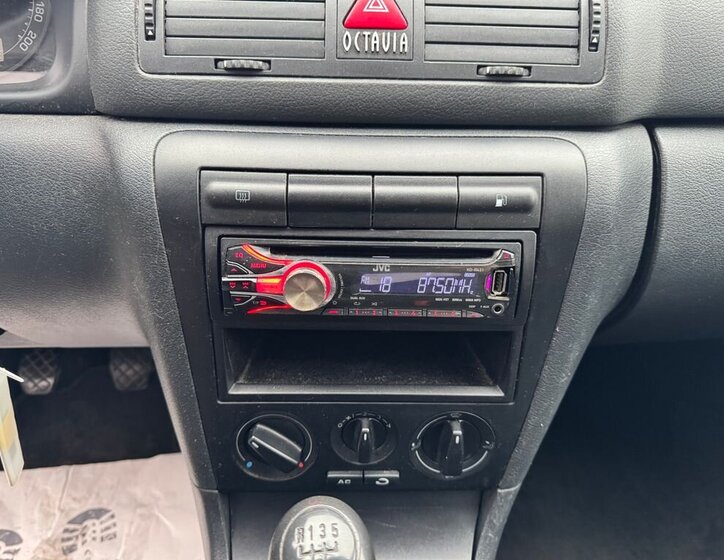 Škoda Octavia 13