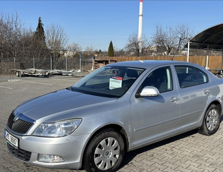 Škoda Octavia Sedan / Limuzína 1,6 l 77 kw
