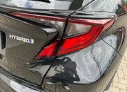 Toyota C-HR SUV / Terénní 1,8 l 72 kw