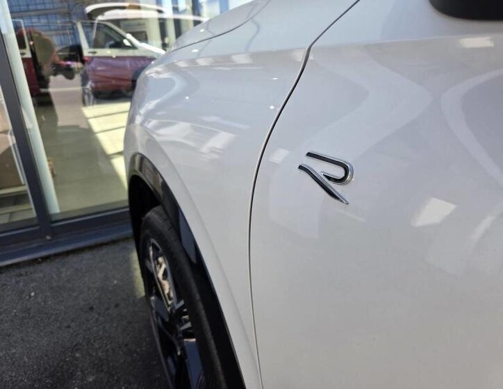 Volkswagen Tiguan SUV 2,0 l 195 kw