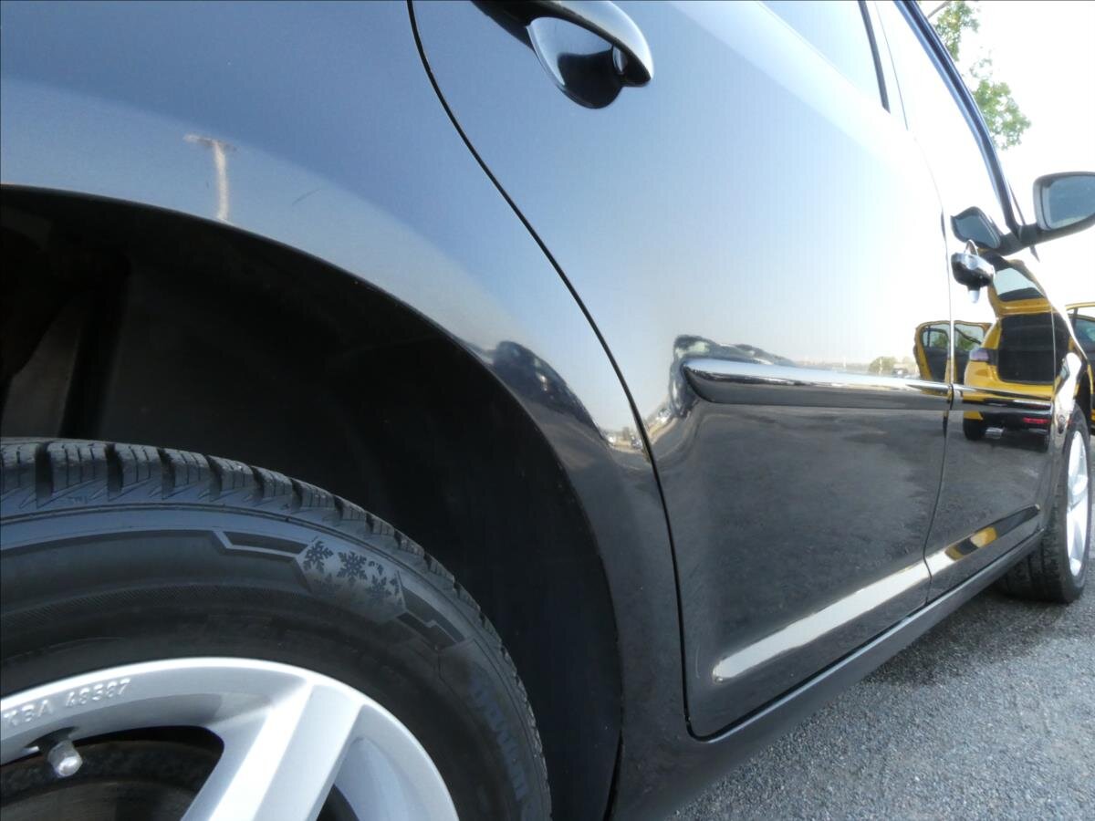 Volkswagen Touran MPV 2,0 l 103 kw