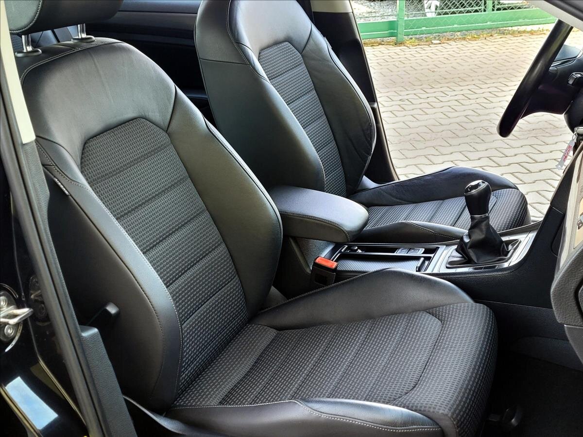 Volkswagen Golf Hatchback 1,2 l 63 kw