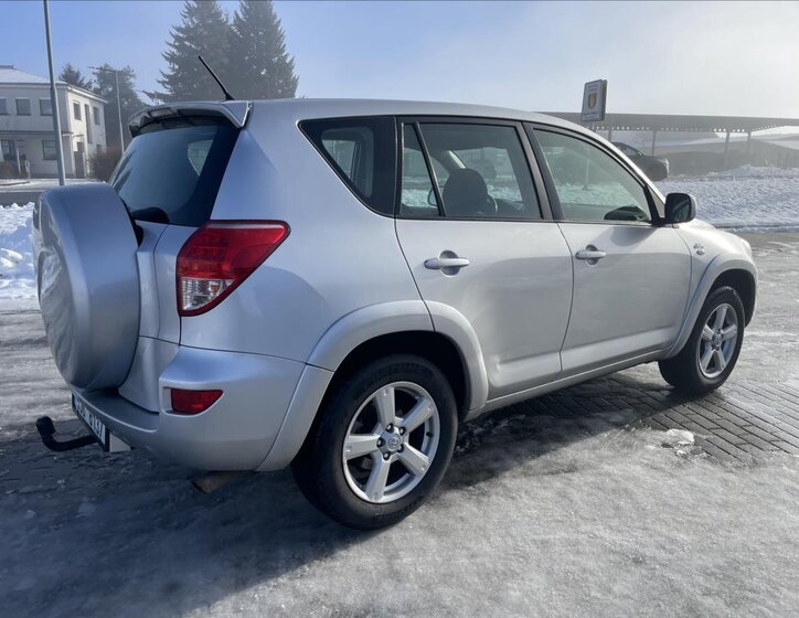Toyota RAV4 33