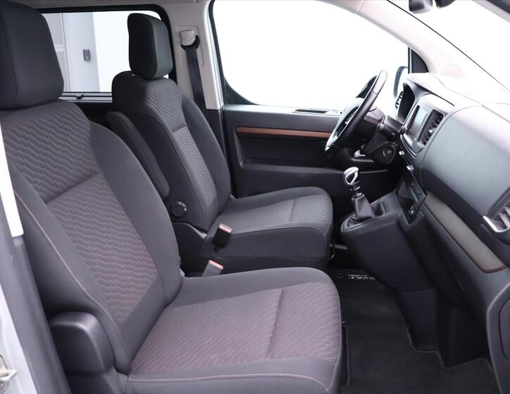 Toyota ProAce Verso 11