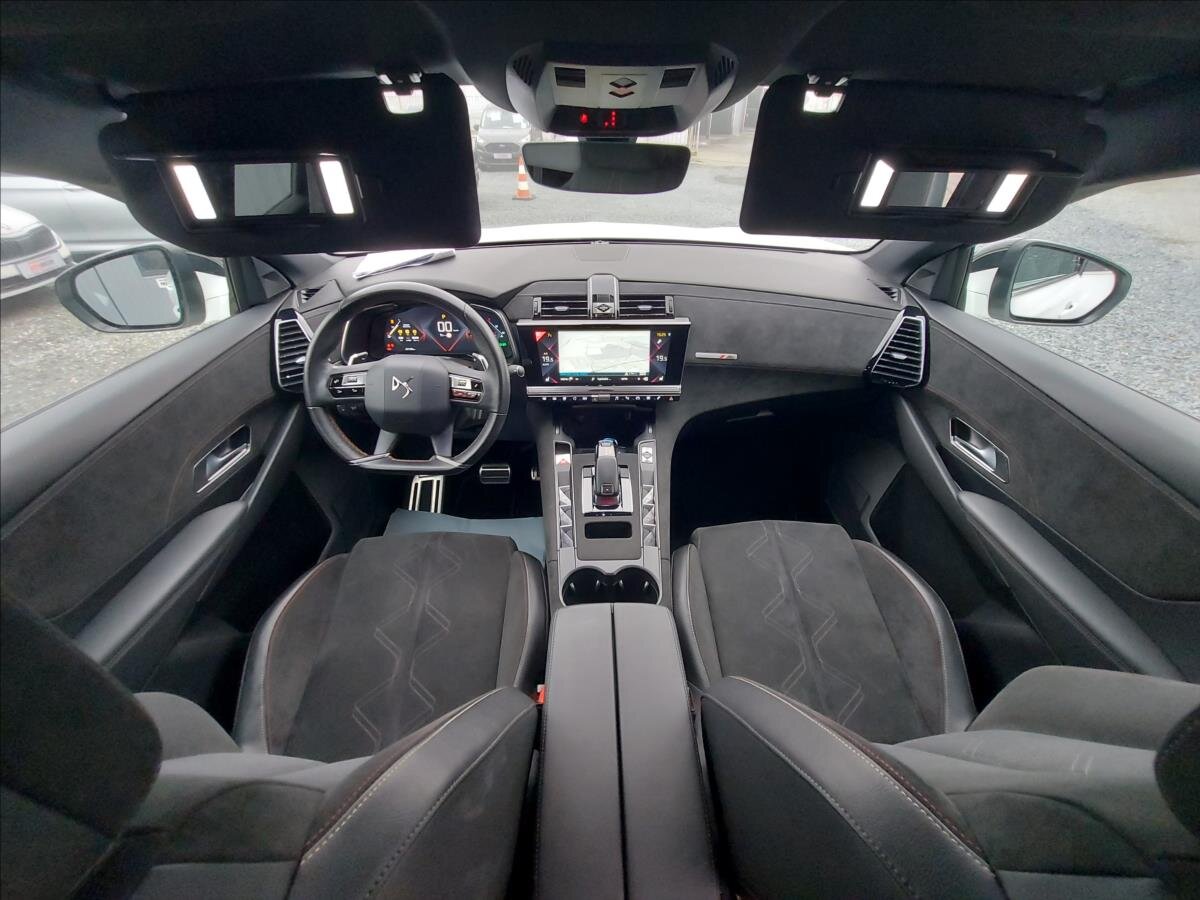DS Automobiles DS7 Crossback SUV / Terénní 1,6 l 133 kw