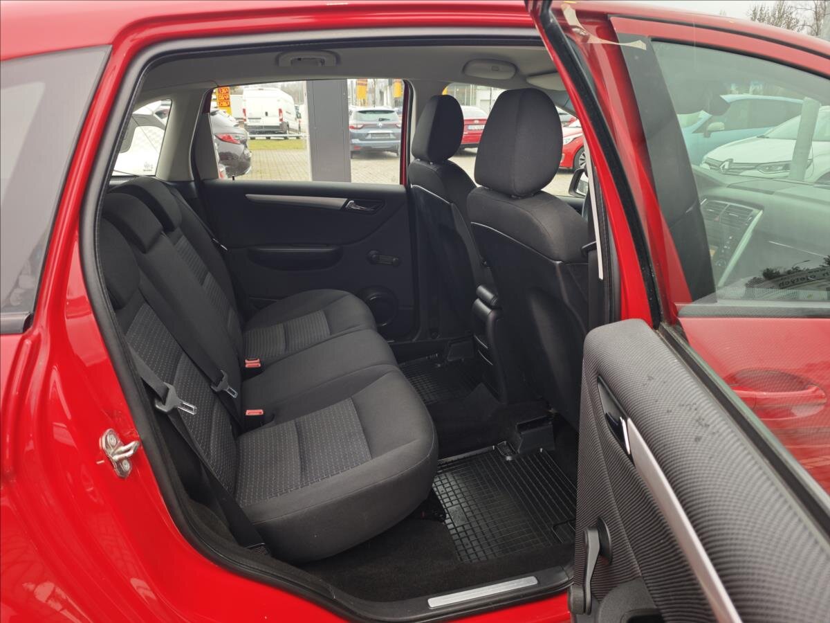 Mercedes-Benz Třídy B MPV 2,0 l 100 kw