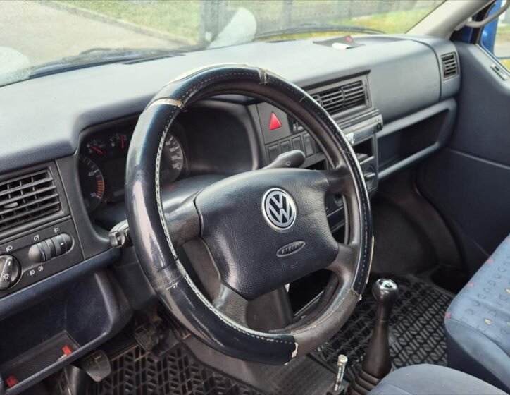 Volkswagen Caravelle Kombi 2,5 l 75 kw