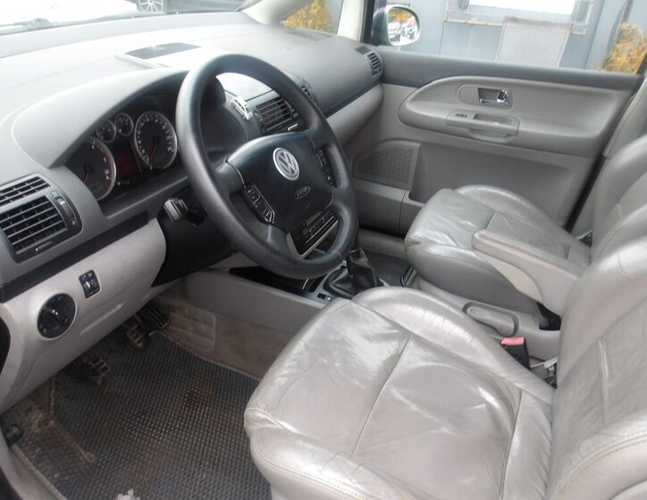 Volkswagen Sharan MPV 1,9 l 96 kw