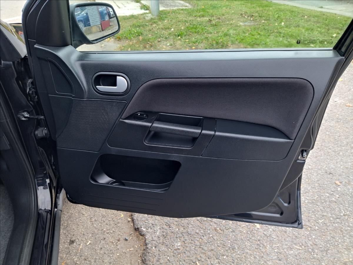 Ford Fusion MPV 1,4 l 59 kw