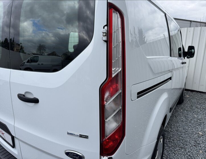 Ford Transit Custom Kombi 2,0 l 96 kw
