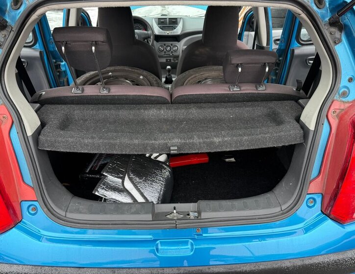 Nissan Pixo Hatchback 996,0 50 kw