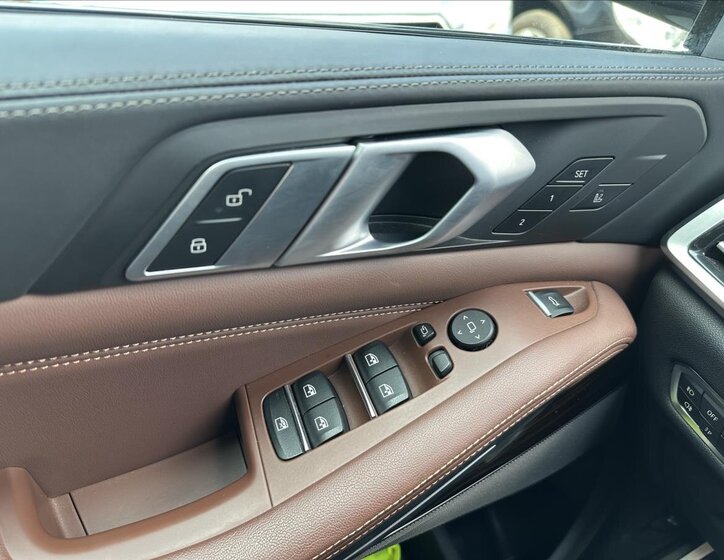 BMW X5 SUV / Terénní 3,0 l 195 kw